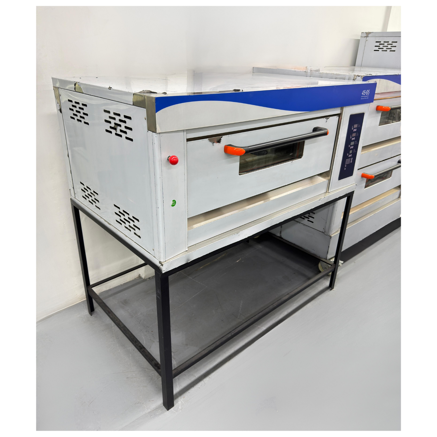 Horno Digital con Microcomputador 1 Gavetas 2 bandejas a Gas